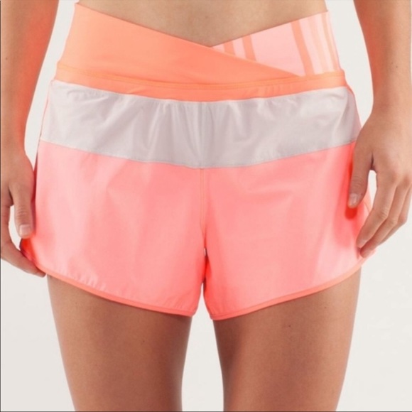 Lululemon Crossover Waistband Shorts - Picture 2 of 8